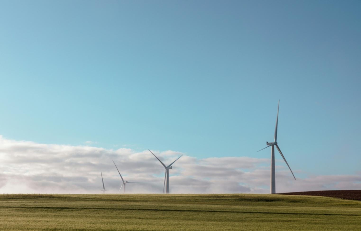 Vista general de instalación de almacenamiento energético en planta solar